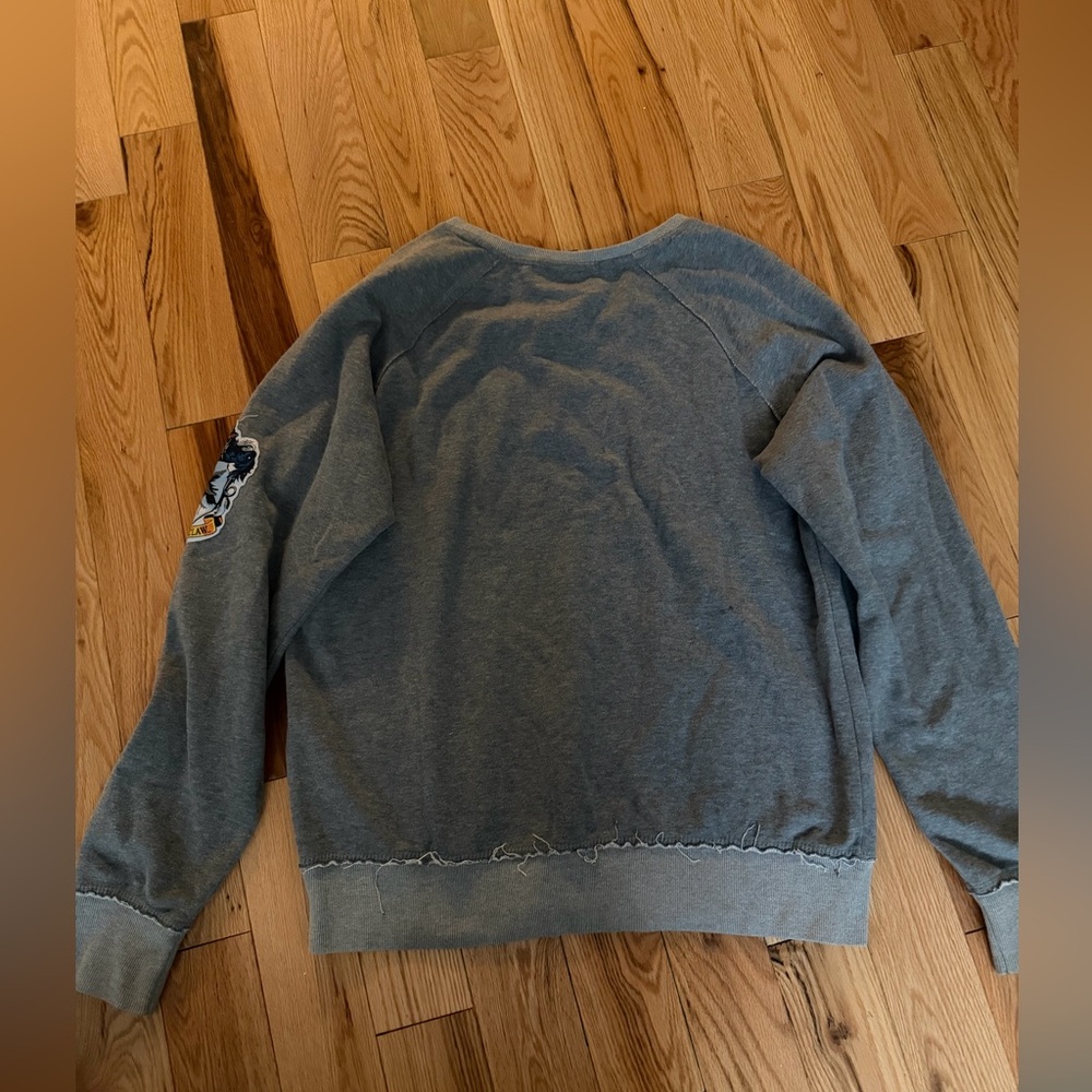 Universal Studios The Wizarding World of Harry Potter Ravenclaw Sweatshirt - Picture 6 of 6